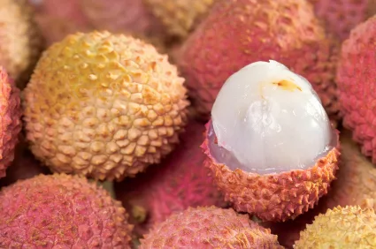 lychee_iStock_000001139110XSmall